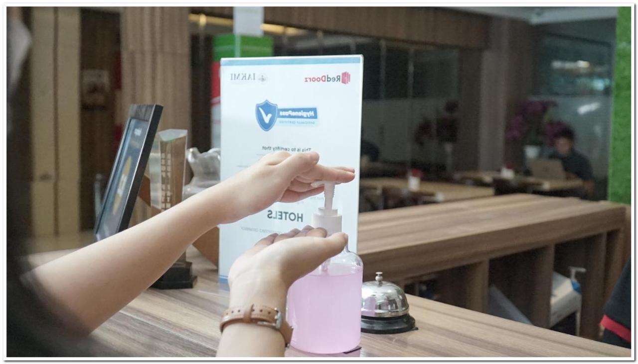 Reddoorz Plus Near Chadstone Mall Bekasi Eksteriør billede