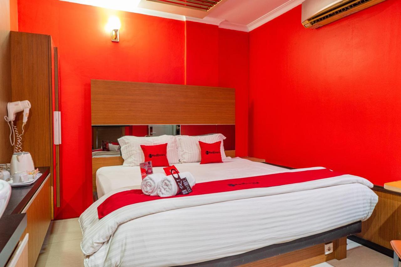 Reddoorz Plus Near Chadstone Mall Bekasi Eksteriør billede