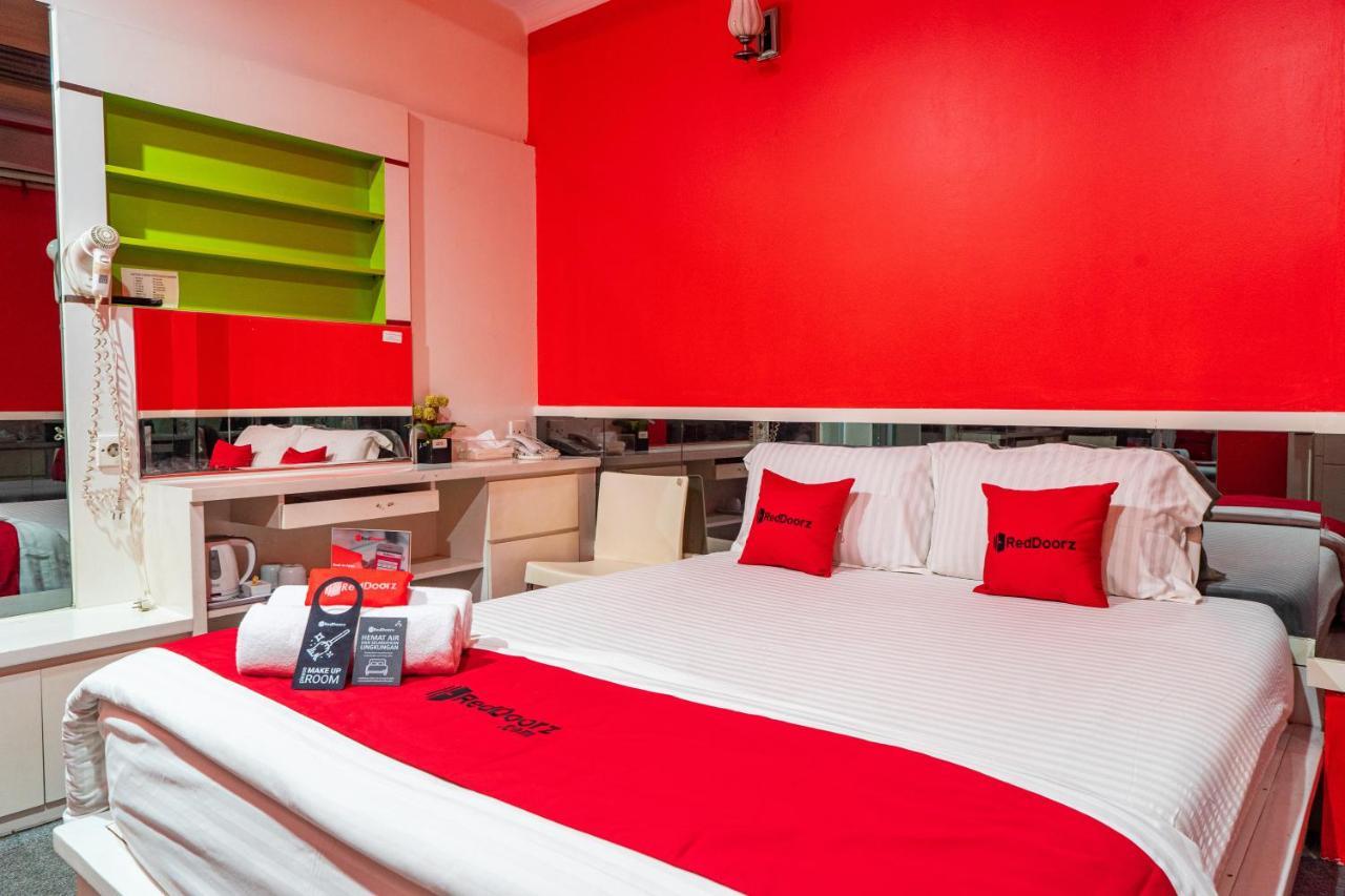 Reddoorz Plus Near Chadstone Mall Bekasi Eksteriør billede