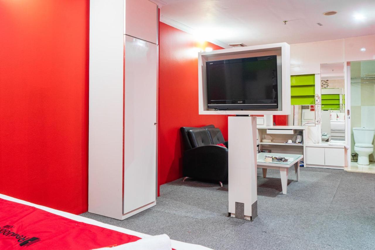 Reddoorz Plus Near Chadstone Mall Bekasi Eksteriør billede